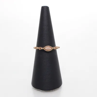 Ring (Guldfärgad) Okänd metall