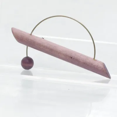 Broche (Lila, Goud) van Aarikka Onbekend materiaal, Hout