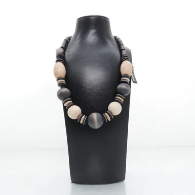 Halsband (Beige, Grå) från Aarikka Okänd metall