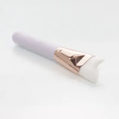 Make-up kwast (Rosé goud) van Niré Beauty