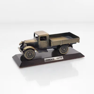 Figurine (MODELLBIL) from Volvo
