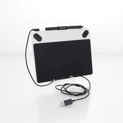 Drawing tablet (Black, White) from Wacom