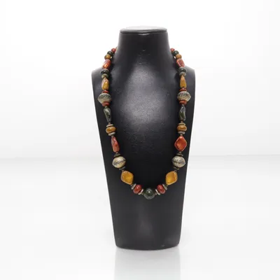 Ketting (Meerkleurig) Onbekend materiaal