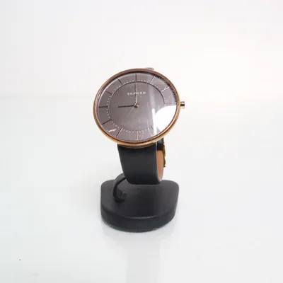 Armbandsur (Brun, Grön, Svart) från Skagen