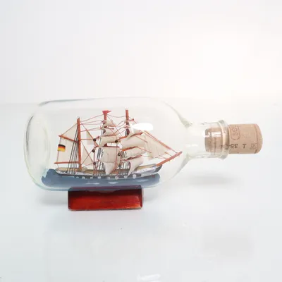 Modellfartyg (Ship, bottle, boat, sea, ocean, water)