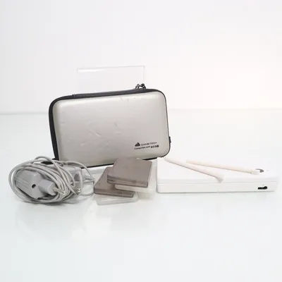 Game console (White)