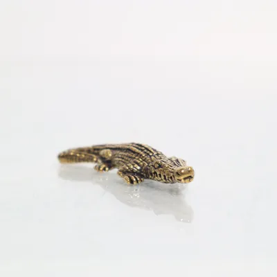 Figurine (Gold)