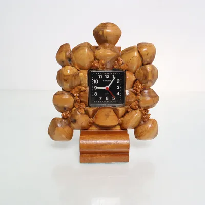 Wandklok (Bruin) van Junghans Quartz