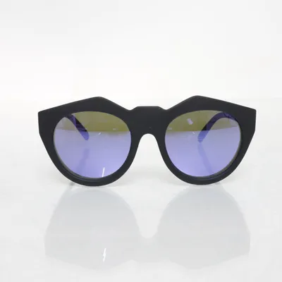 Sunglasses (Black) from Le Specs