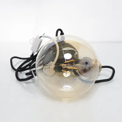Ceiling light (Yellow) from North