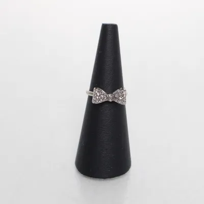 Ring (Silverfärgad) Okänd metall