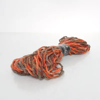 Garn (Orange, Flerfärgad) från Svarta Fåret