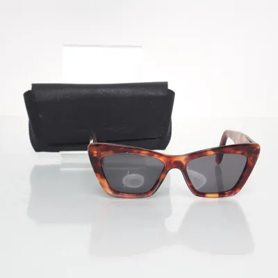 Solglasögon (Brun) från Salvatore Ferragamo