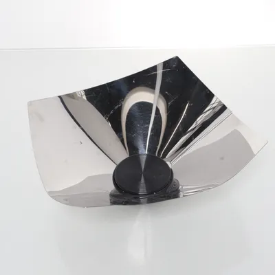Fruktskål (Silverfärgad, Svart) från Alessi