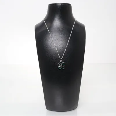 Halsband (Silverfärgad) från Albrekts Guld Okänd metall
