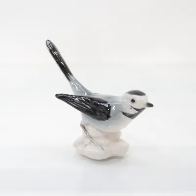 Figurine (Black, White) from Goebel