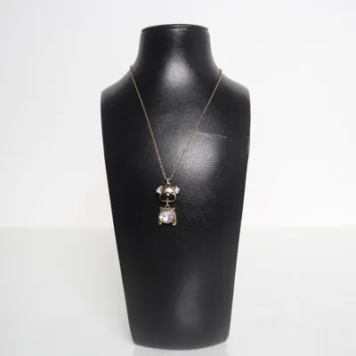 Halsband (Guldfärgad) från Betsey Johnson Okänd metall