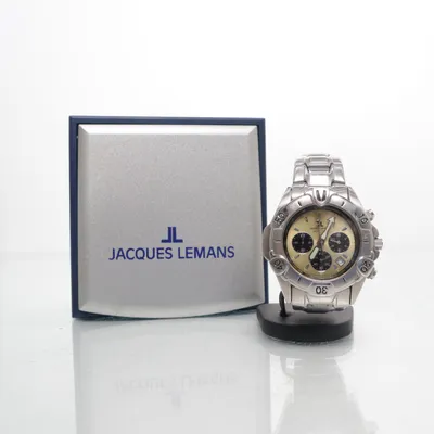 Armbandsur (1-1128) från Jacques Lemans