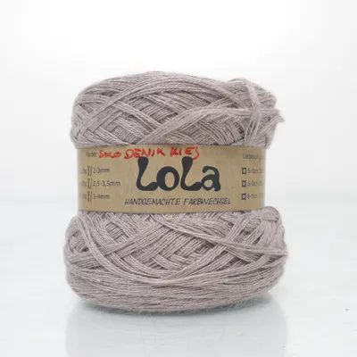 Garn (Beige) fra GARN