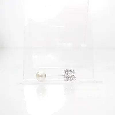 Brooch (Silver, White) Unknown metal