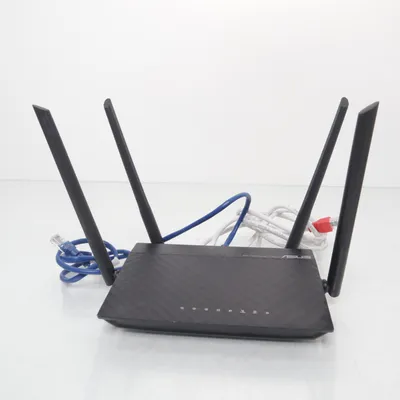 Router (RT-AC750L) van Asus