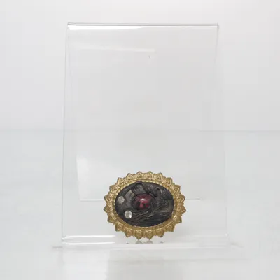 Broche (Goud, Zwart, Rood) Onbekend materiaal