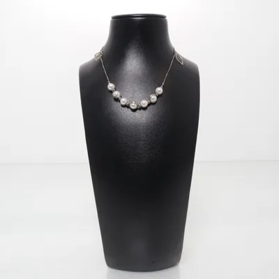 Halsband (Guldfärgad, Vit) Okänd metall