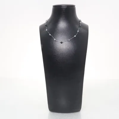Halsband (Silverfärgad) Okänd metall