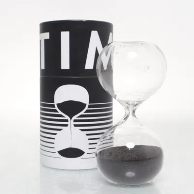 Hourglass (White, Black)