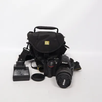 Caméra DSLR (D5200 - 18.55mm 1:3.5-5.6 VR, 0.28M/0.92FT) de Nikon
