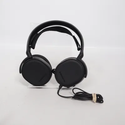 Headset (Arctis Nova 7) fra Steelseries