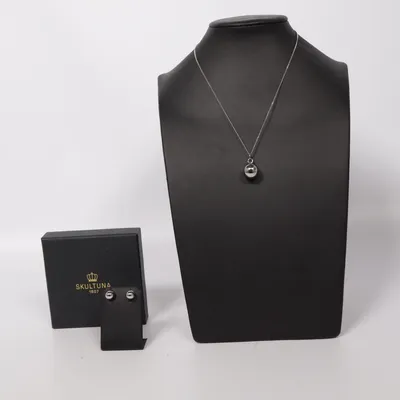 Smyckesset (Silverfärgad) från Skultuna Okänd metall