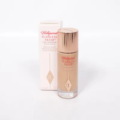 Foundation (Hollywood Flawless Filter) fra Charlotte Tilbury