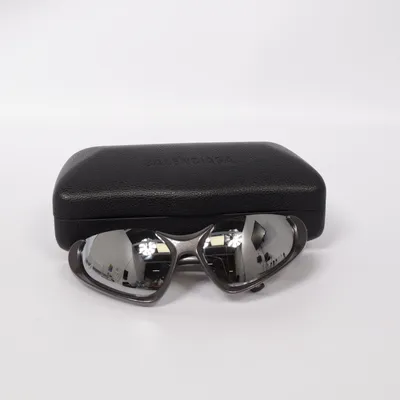 Solglasögon (BB0202S) från Balenciaga