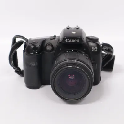 Digital kompaktkamera (EOS D30) från Canon