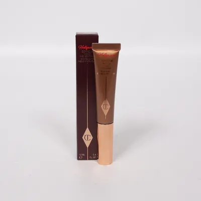 Bronzer (Hollywood Contour Wand, Medium) van Charlotte Tilbury