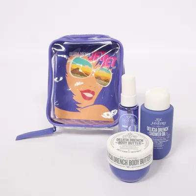 Hudvårdsset (Delicia Drench Jet Set, Cheriosa 59) från Sol de Janeiro