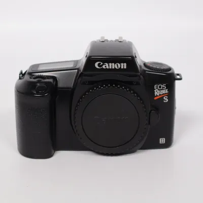 Analog systemkamera (EOS Rebel S) från Canon