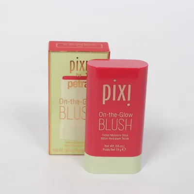 Rouge (On-The-Glow Blush, Ruby) från Pixi by Petra