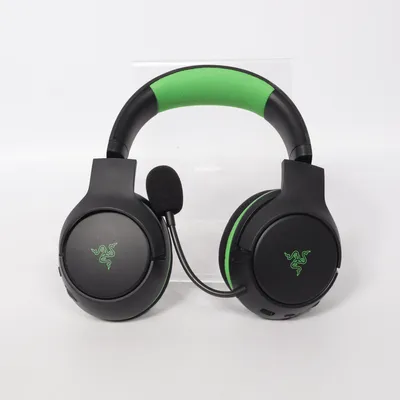 Headset (Black, Green) from Razer