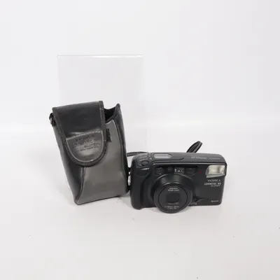 Analoge camera (Zoomtec 90 Super) van Yashica