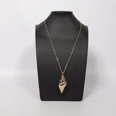 Halsband (Guldfärgad) från H&M Okänd metall