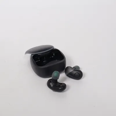 Hörlurar (WF-SP700N) från Sony