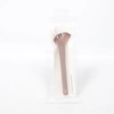 Sminkborste (Angled Cheek Brush) från SKIR