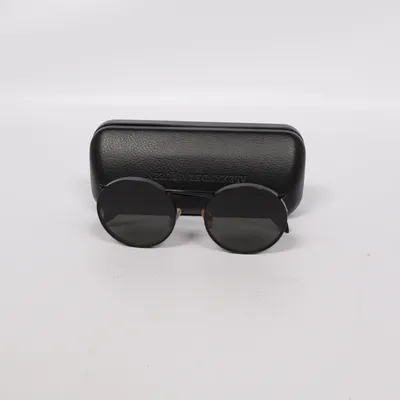 Solglasögon (AMQ 137S) från Alexander McQueen