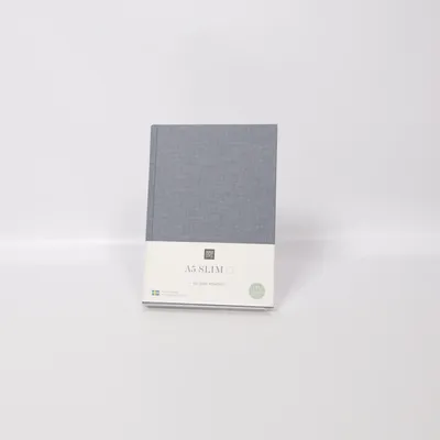 Anteckningsblock (A5 Slim                 ) från Paper Style