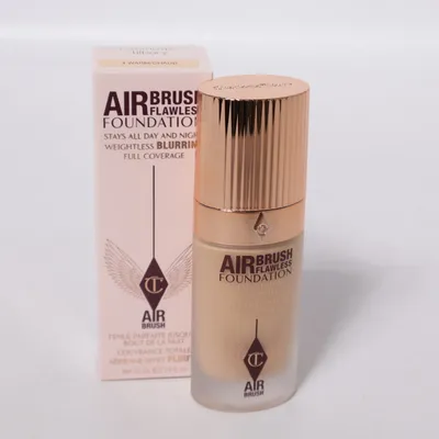 Foundation (Airbrush Flawless ) från Charlotte Tilbury