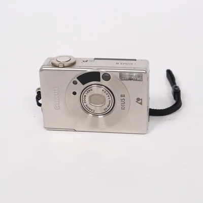 Digital kompaktkamera (Ixus II) från Canon