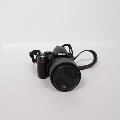 Systemkamera (D3000) från Nikon