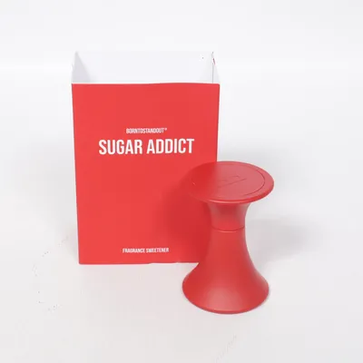 Eau de Parfum (Sugar Addict) från Borntostandout
